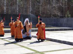 Панихида на Широкореченском кладбище