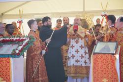 Божественная литургию в месте мученического подвига святой Елисаветы Феодоровны в Алапаевске