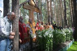 Божественная литургию в месте мученического подвига святой Елисаветы Феодоровны в Алапаевске